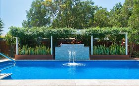 Luxury Stay With Private Heated Pool In Salamander Bay